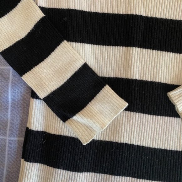 Long-Sleeve Lace Panel Striped Knit Mini Bodycon Dress - Picture 3 of 4